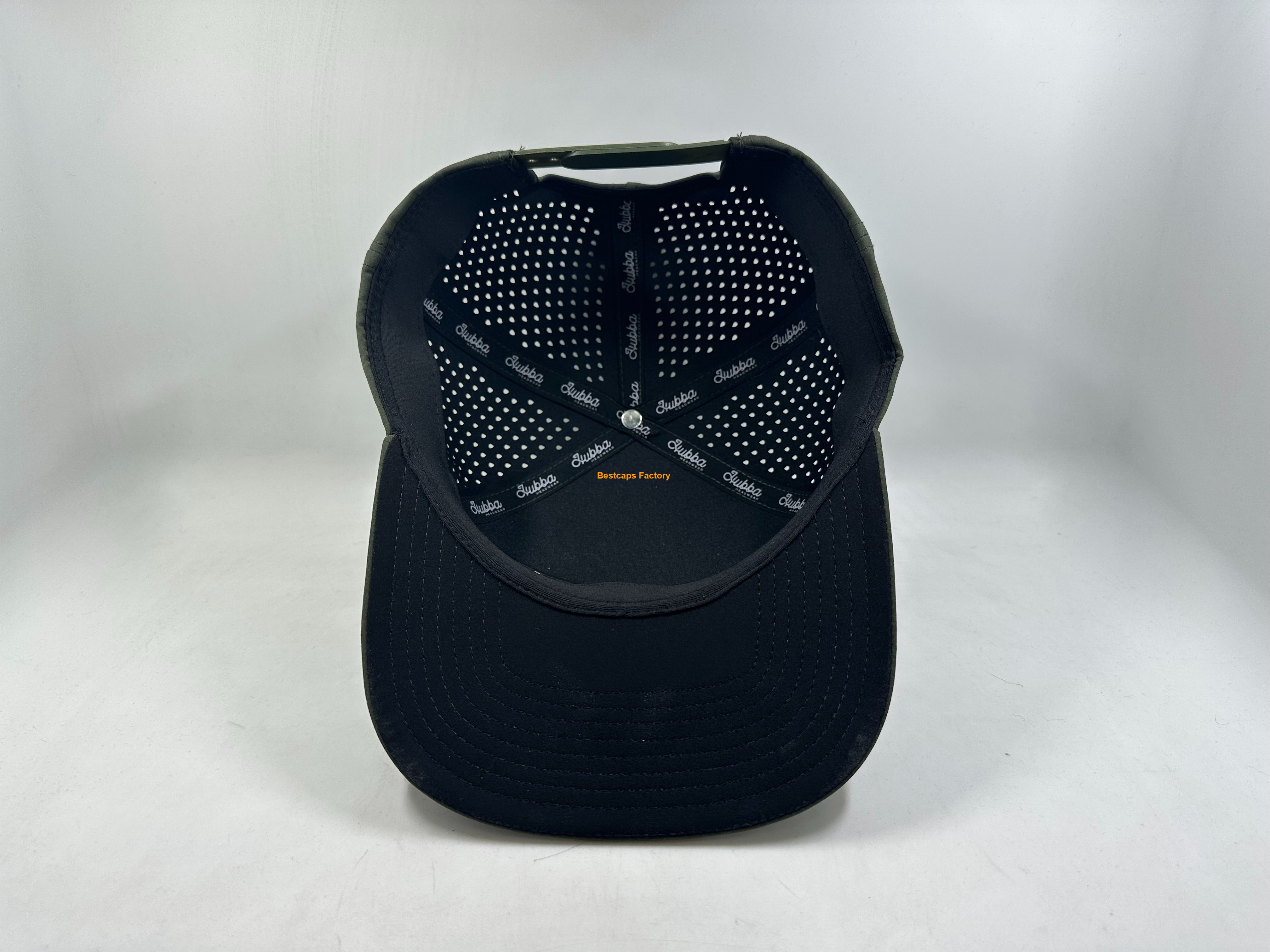 High Quality Blank 7 Panels Hats with Hot Laser Holes on Back Panels 